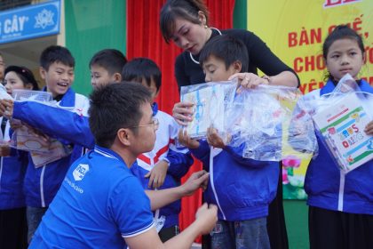 Hơi ấm mùa đông cho học sinh vùng khó Tuyên Quang